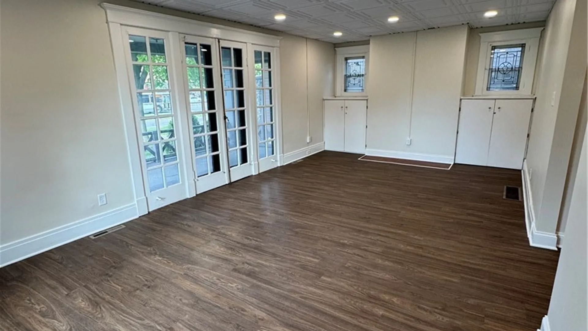 Property at 2 Agassiz Circle, Buffalo, NY 14214 3