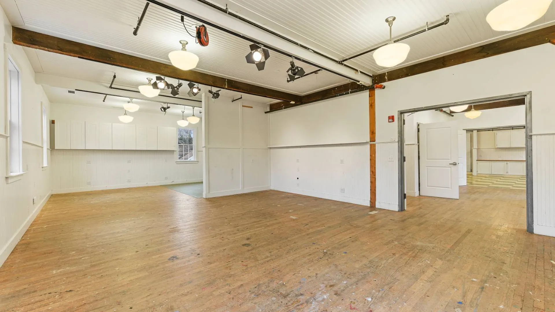 Property at 11 Indian Wells Highway, Amagansett, NY 11930 3