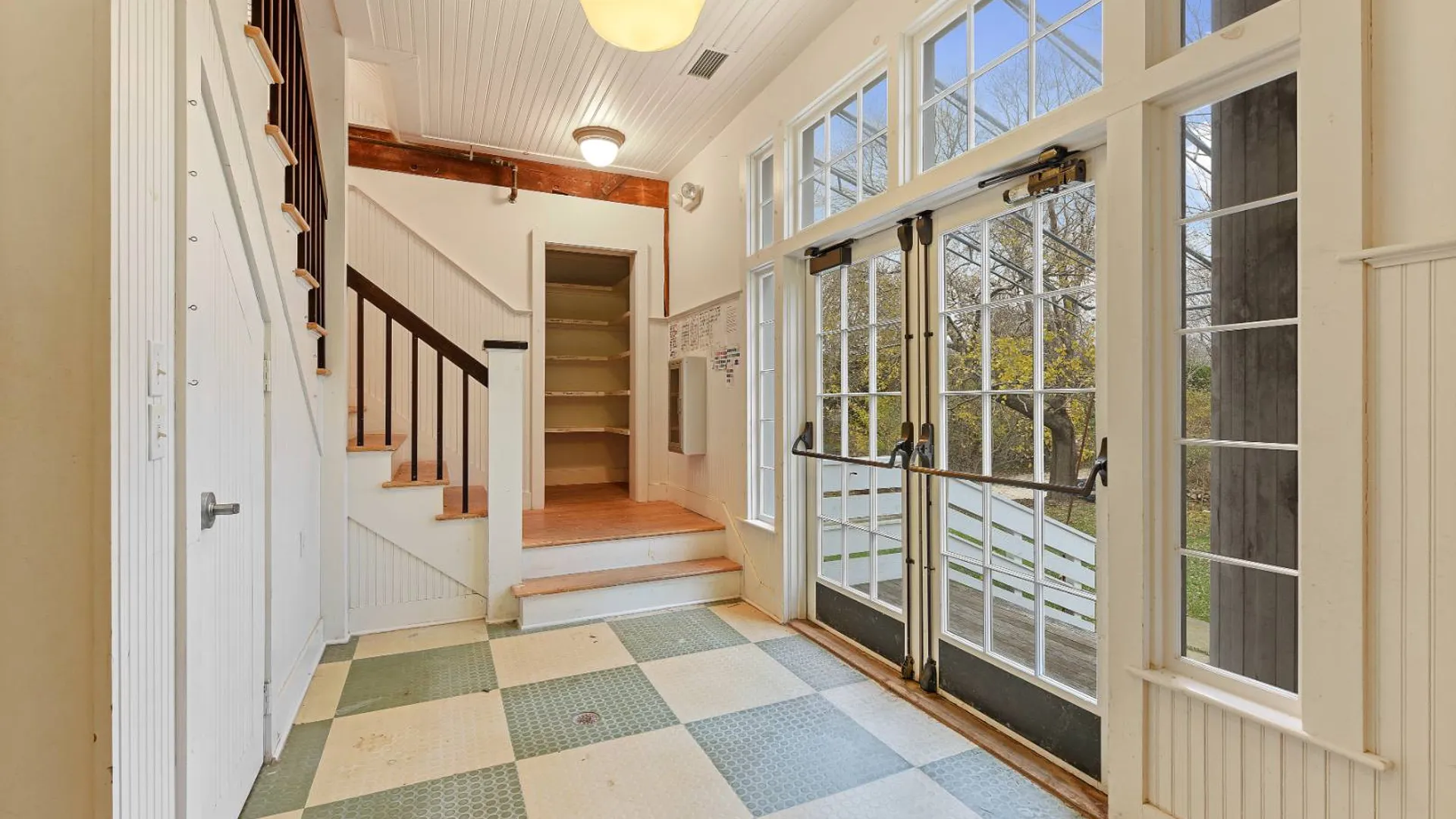Property at 11 Indian Wells Highway, Amagansett, NY 11930 8