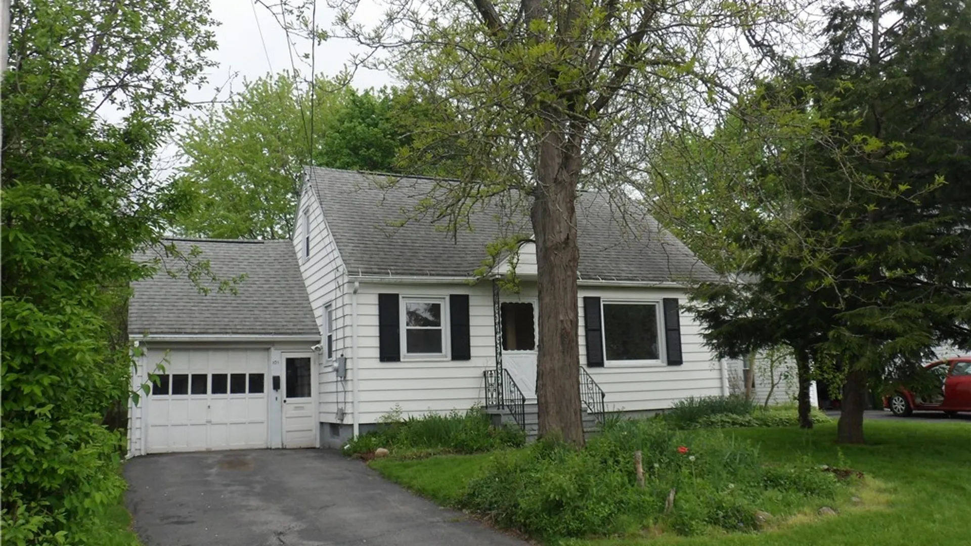 Property at 101 Chestnut Hill Drive, Salina, NY 13088 3