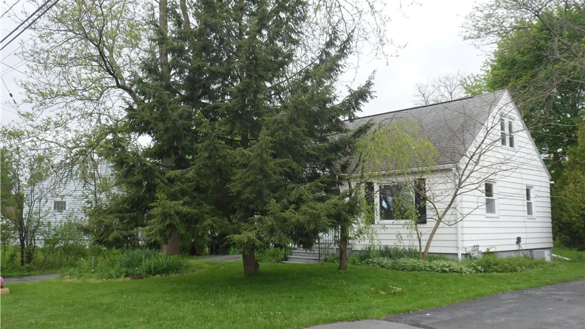 Property at 101 Chestnut Hill Drive, Salina, NY 13088 8