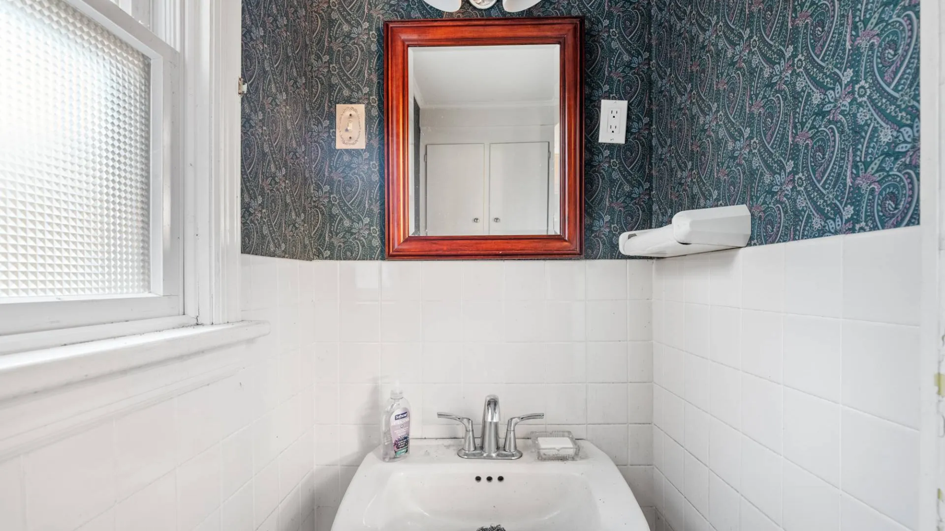 Property at 1800 Sound Ave, Mattituck, NY 11952 11