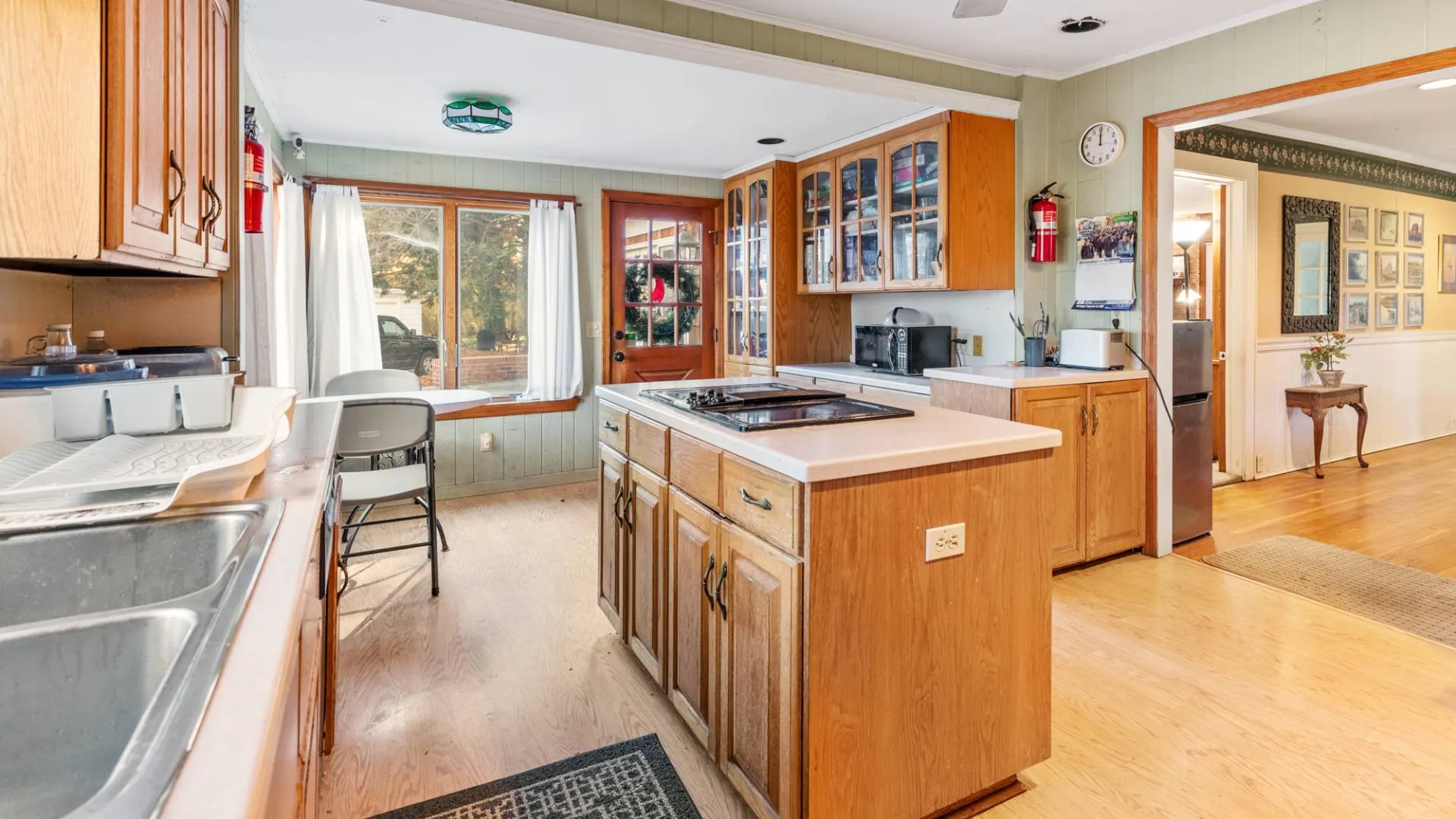 Property at 1800 Sound Ave, Mattituck, NY 11952 18