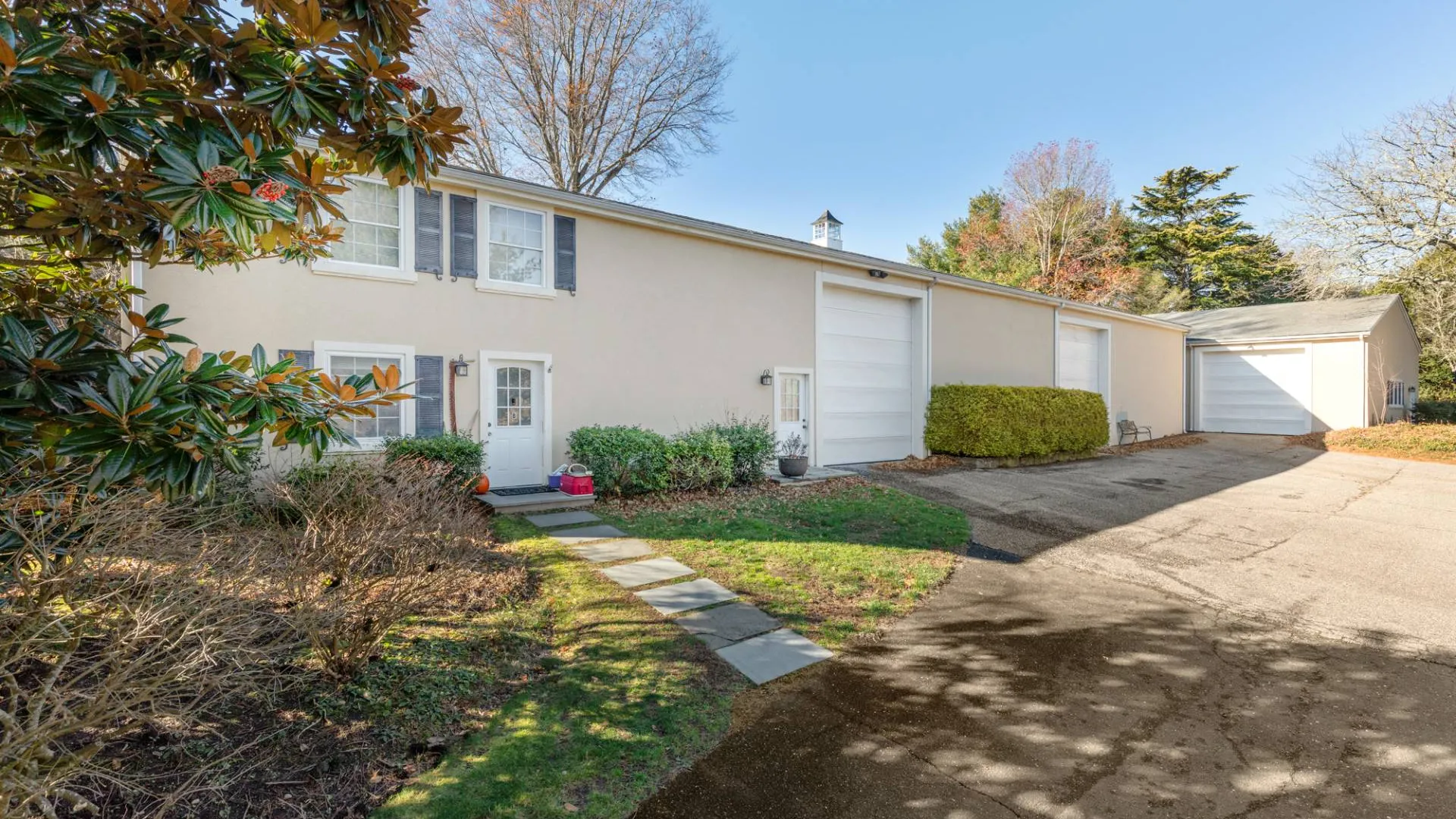 Property at 1800 Sound Ave, Mattituck, NY 11952 22