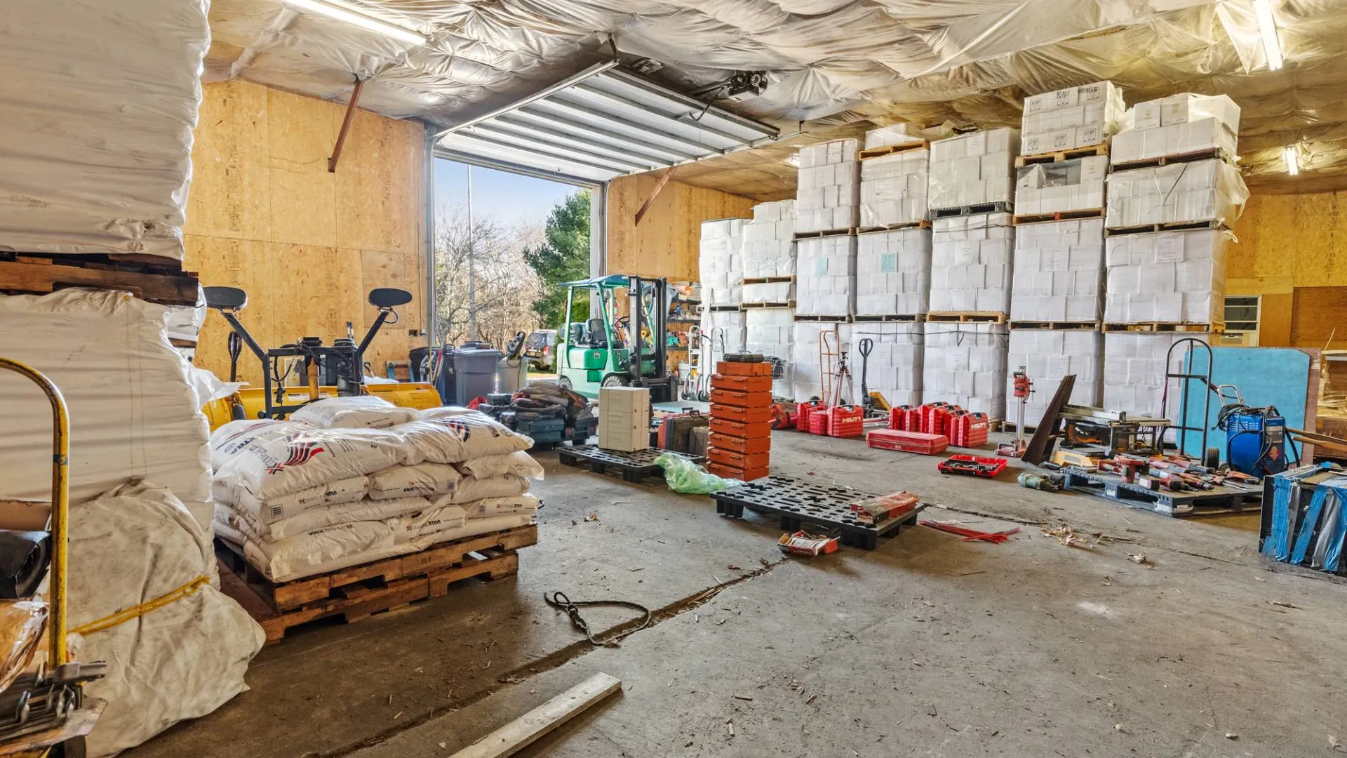 Property at 1800 Sound Ave, Mattituck, NY 11952 24