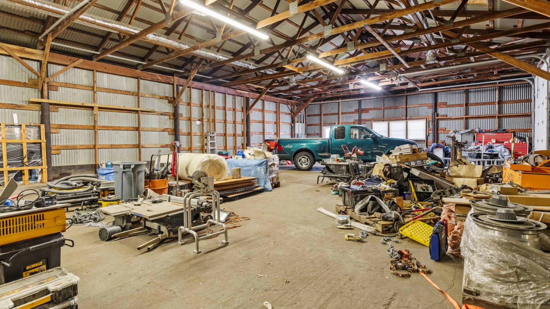 Property at 1800 Sound Ave, Mattituck, NY 11952 29