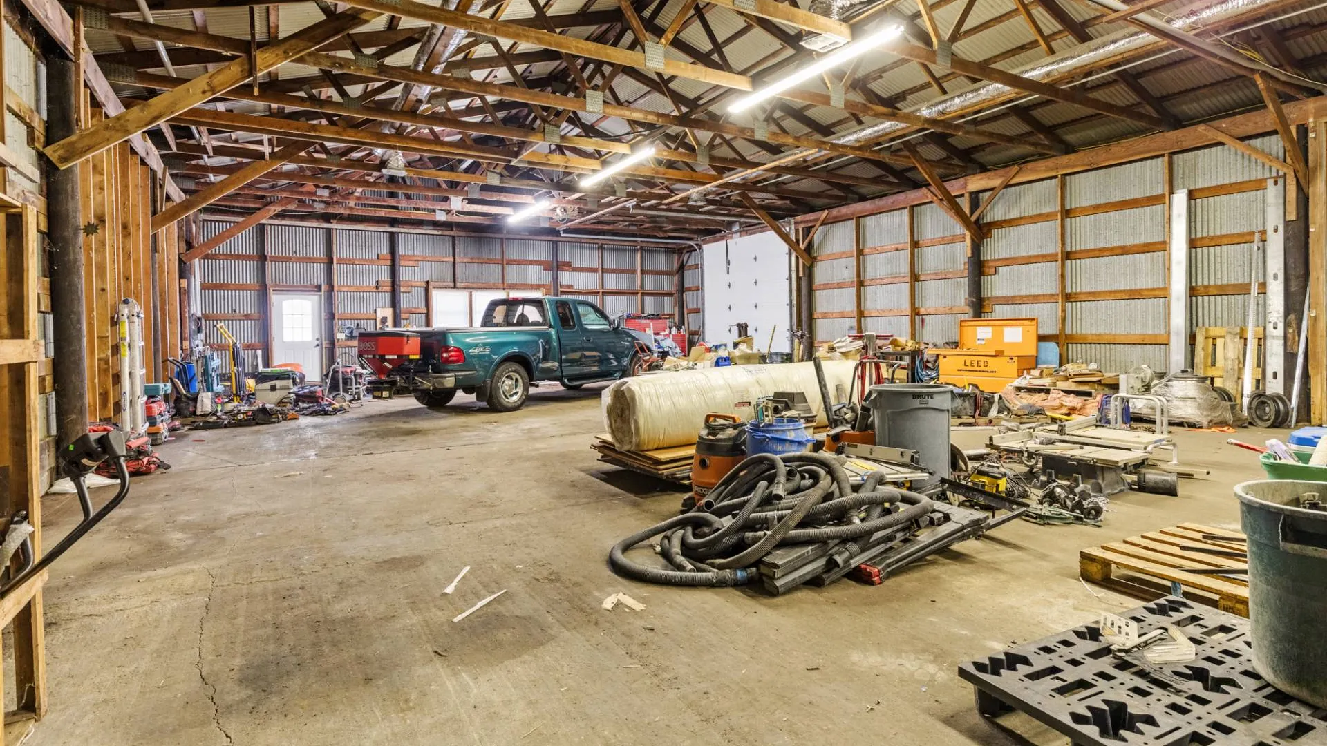 Property at 1800 Sound Ave, Mattituck, NY 11952 30