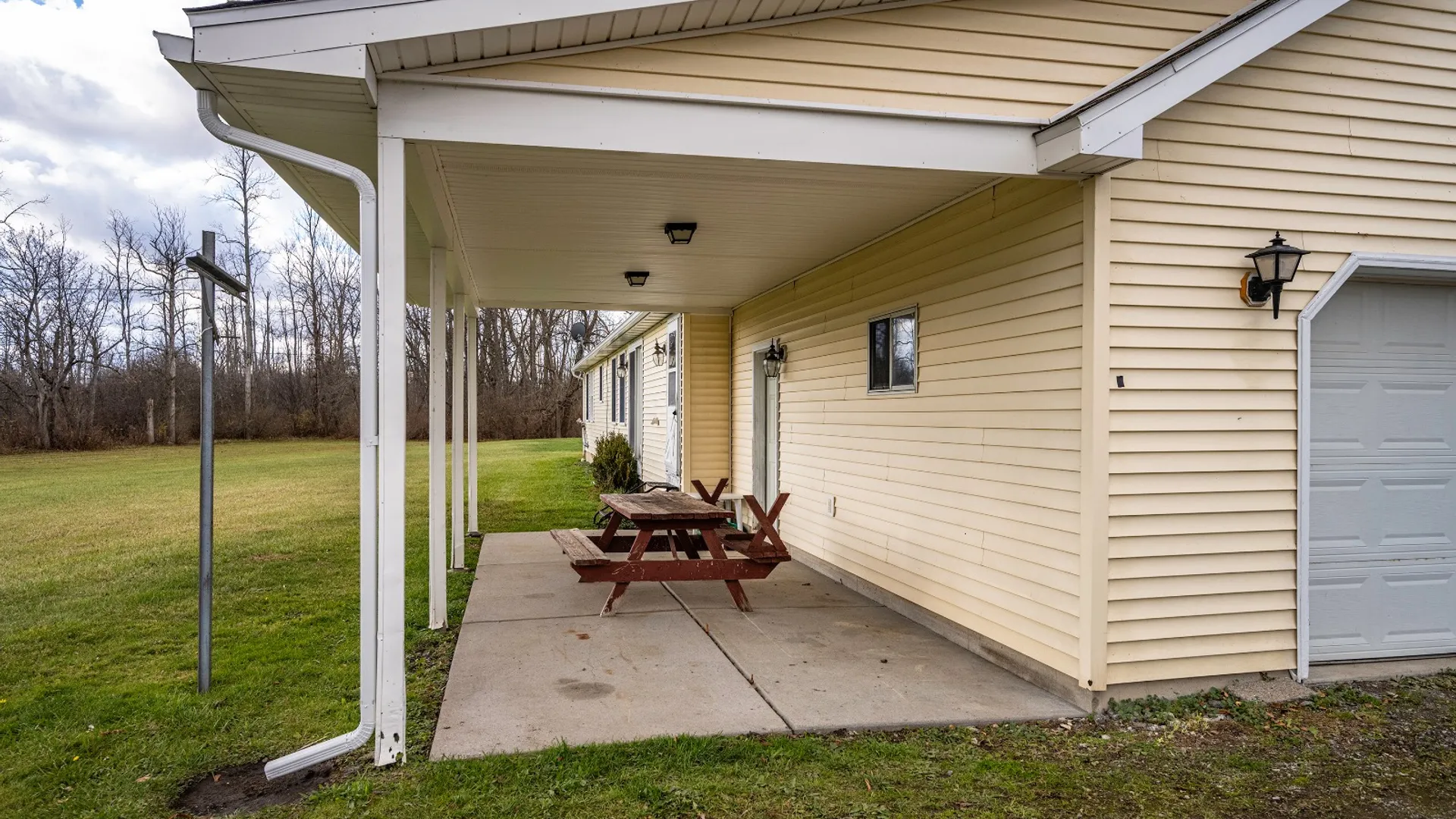 Property at 12109 Buckwheat Rd, Alden, NY 14004 32