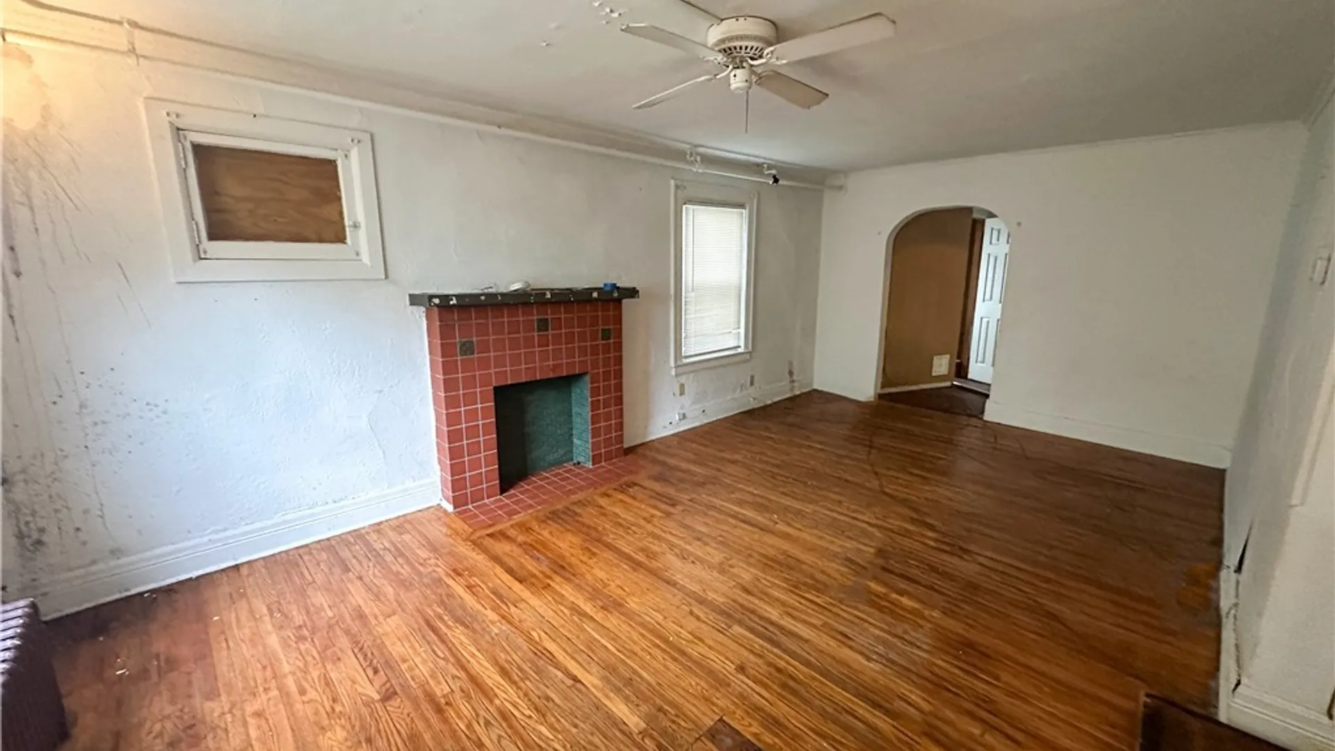 Property at 32 Custer Street, Buffalo, NY 14214 4