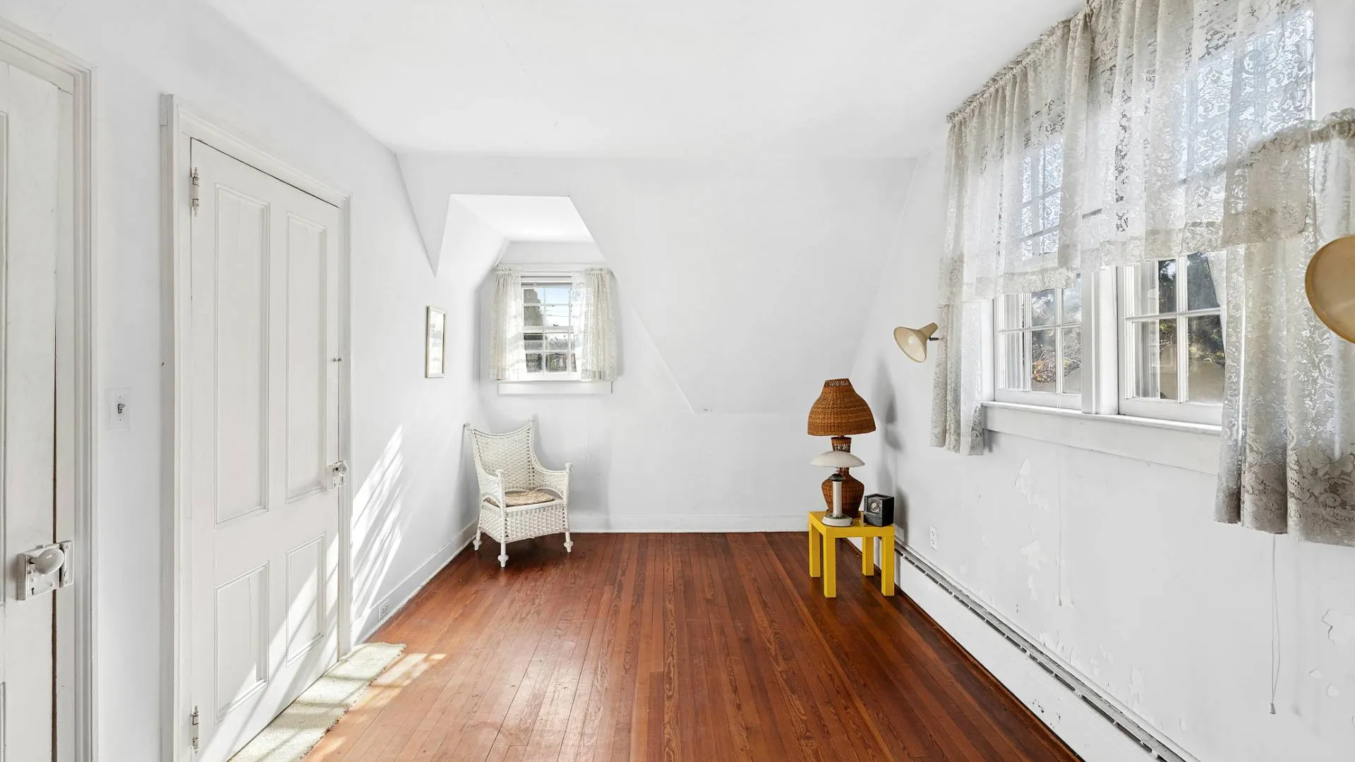 Property at 201 HERRICK RD, Southampton, NY 11968 10