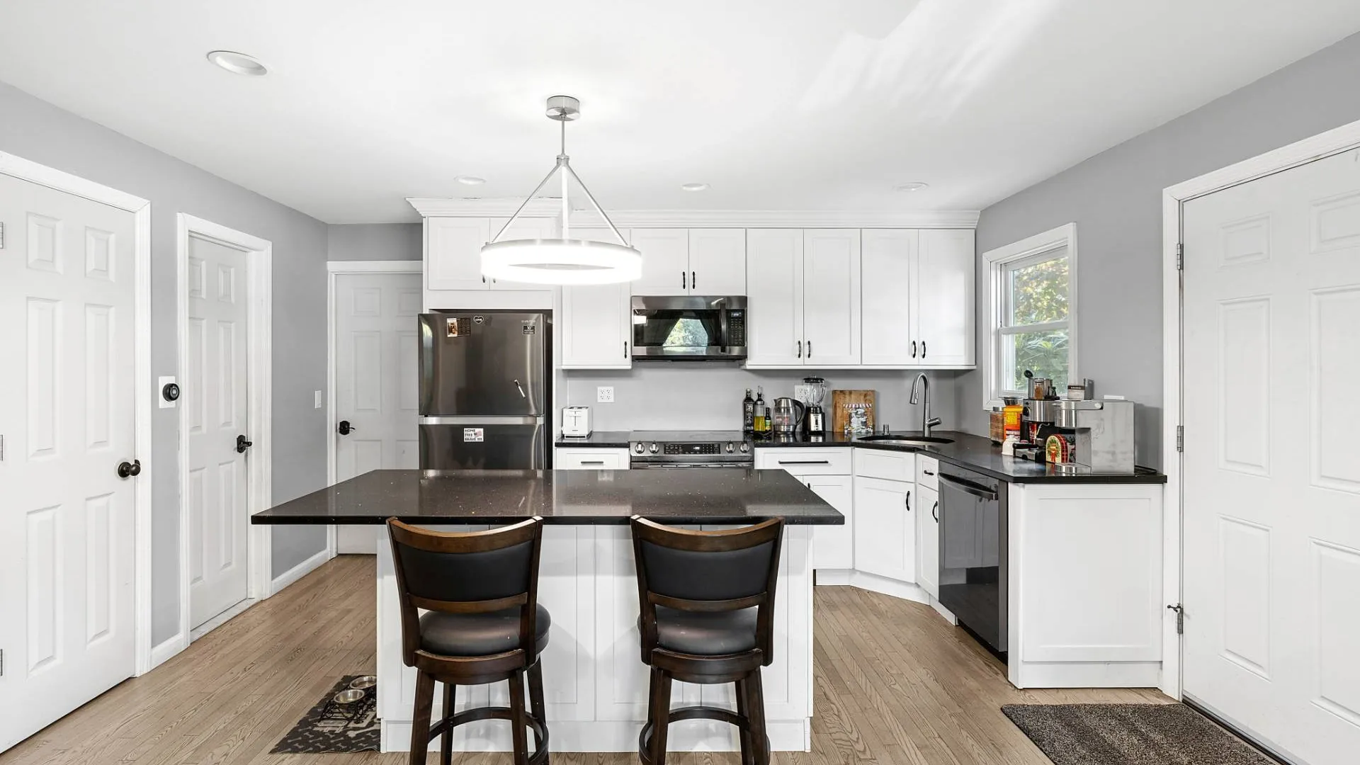 Property at 201 HERRICK RD, Southampton, NY 11968 17