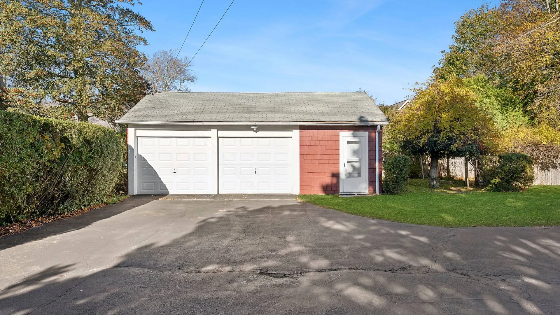 Property at 201 HERRICK RD, Southampton, NY 11968 25