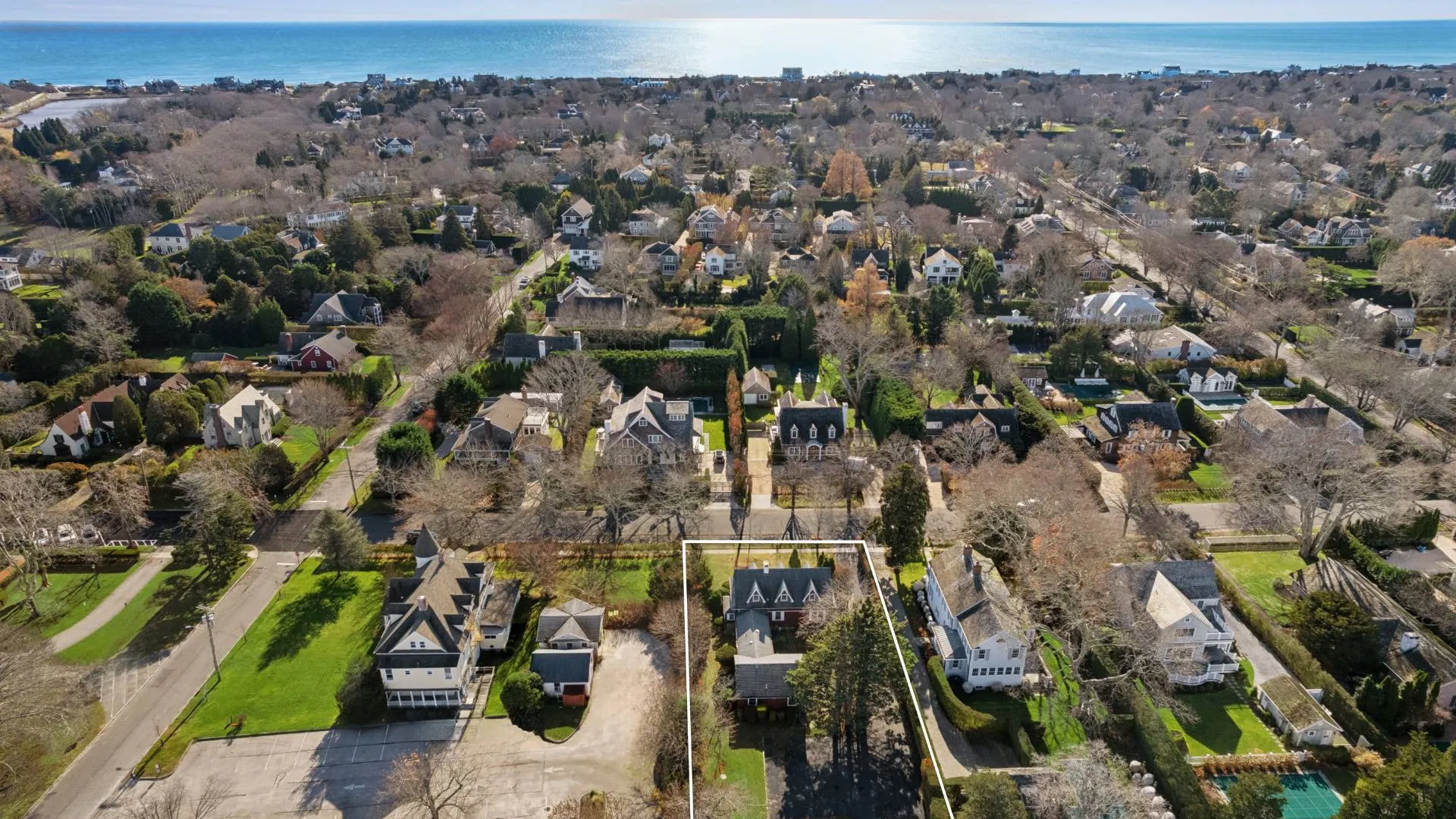 Property at 201 HERRICK RD, Southampton, NY 11968 28