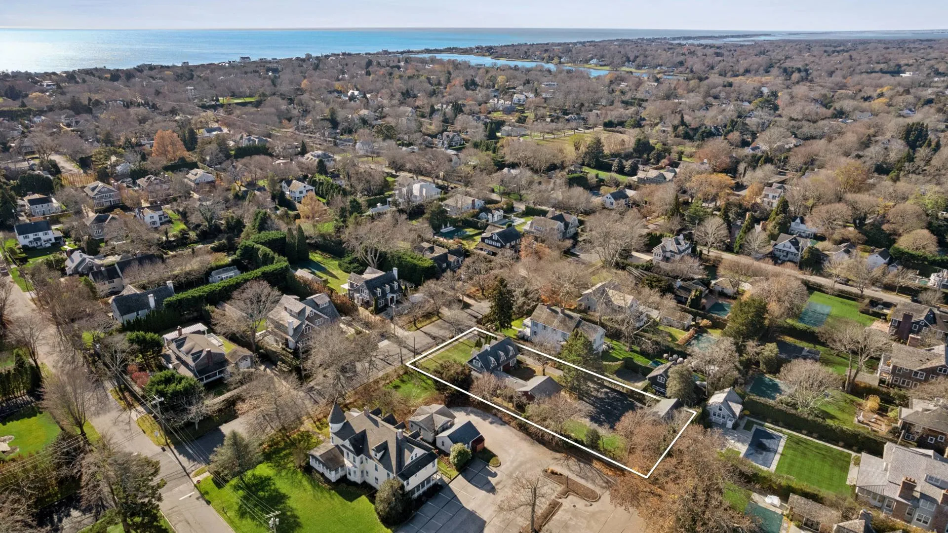 Property at 201 HERRICK RD, Southampton, NY 11968 29