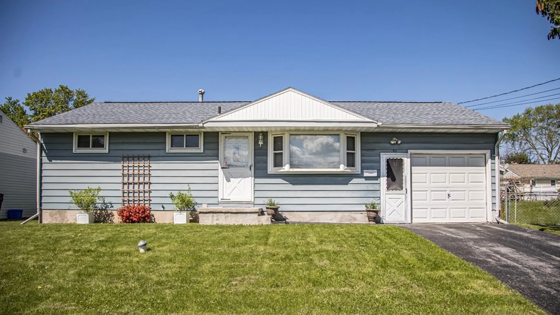 Property at 311 Swansea Avenue, Salina, NY 13206 3