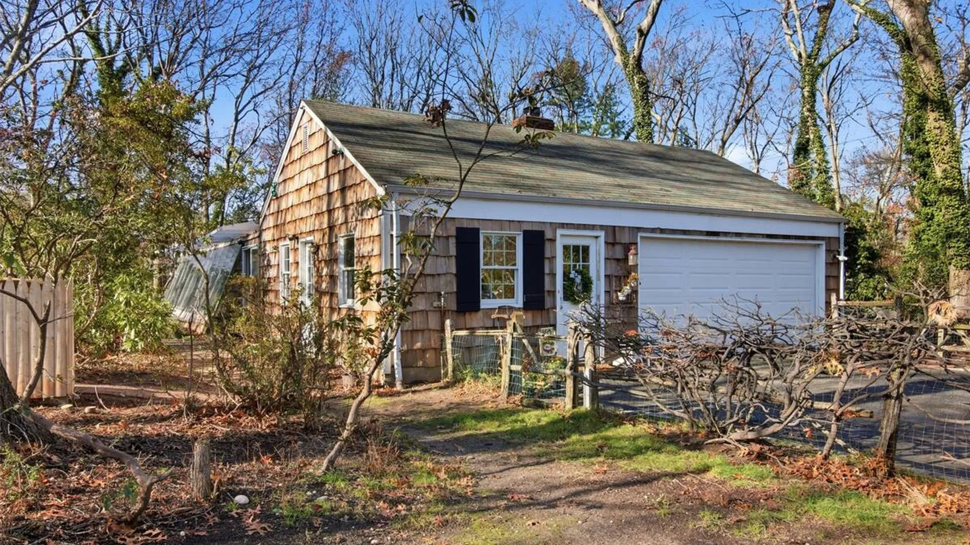 Property at 8 Old Wood Road, Stony Brook, NY 11790 32