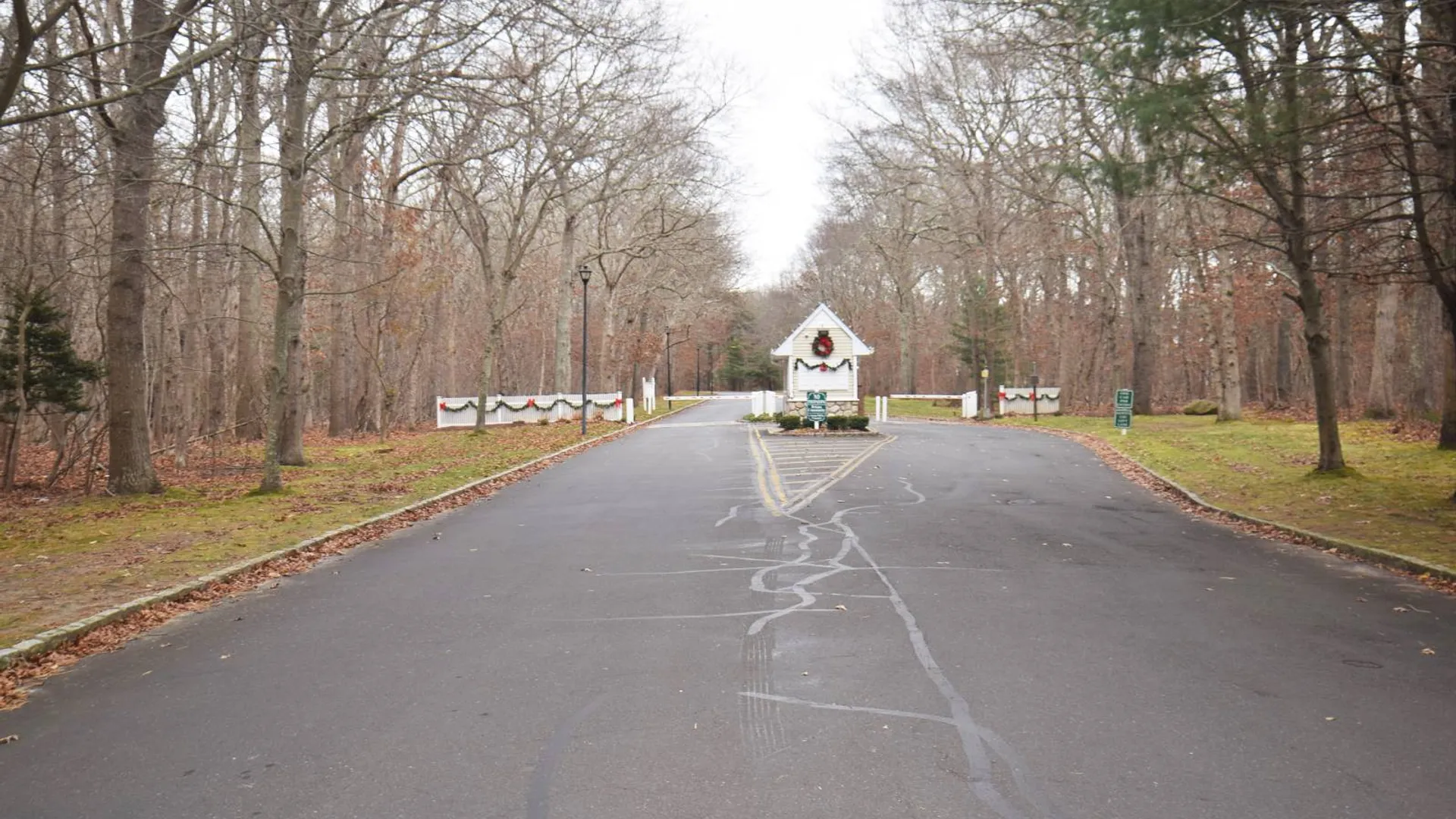 Property at 82 Fox Ct, Manorville, NY 11949 2