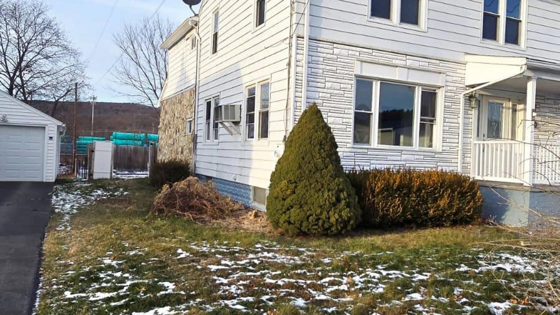 Property at 725 DICKSON ST, Endicott, NY 13760 3