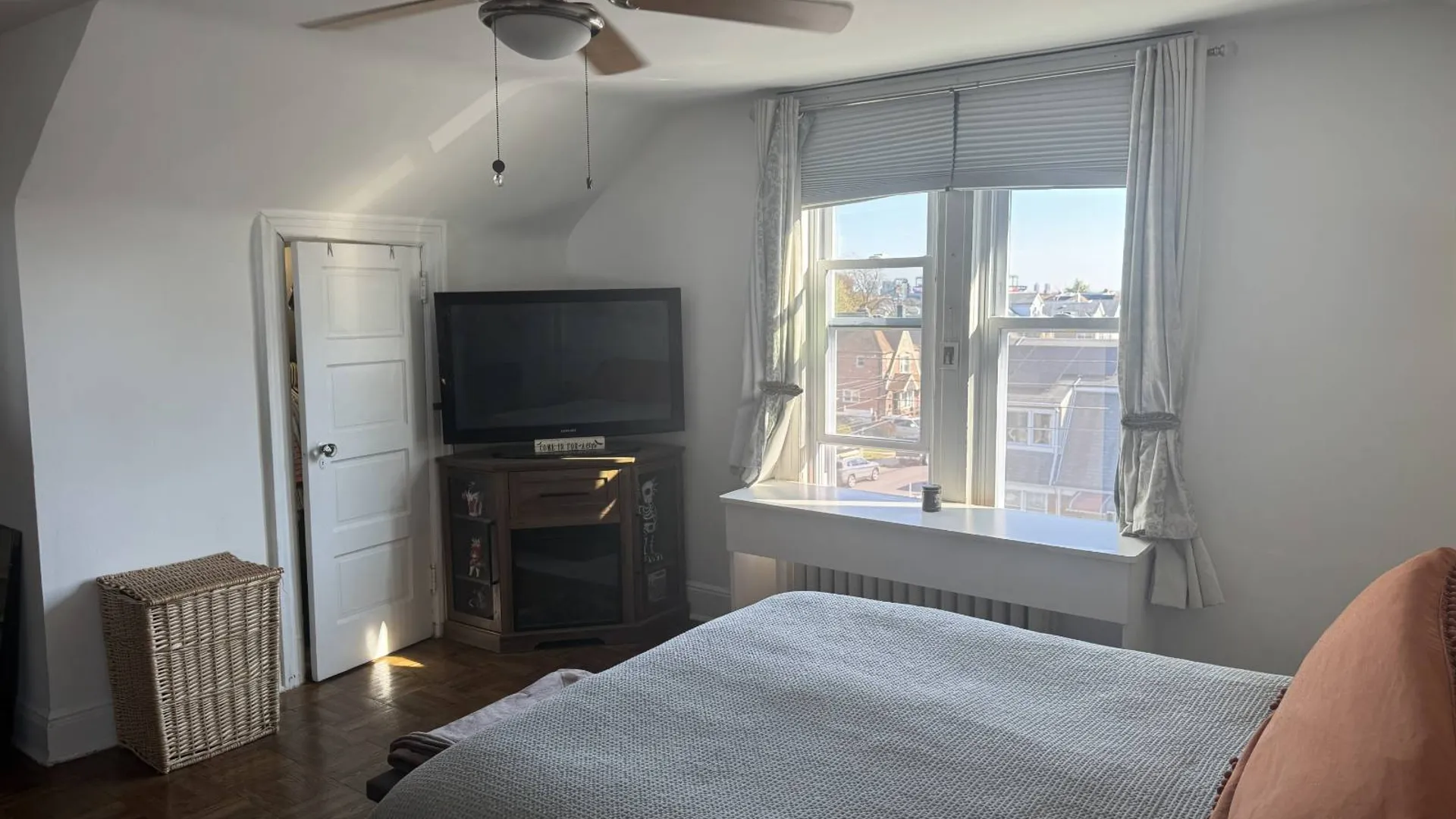 Property at 10515 27th Avenue, East Elmhurst, NY 11369 28