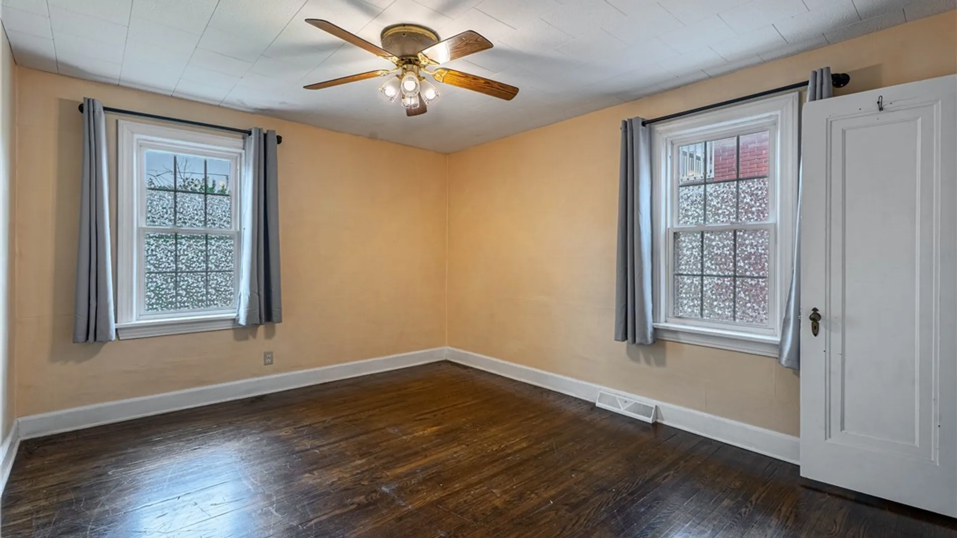 Property at 600 Englewood Avenue, Tonawanda, NY 14223 16