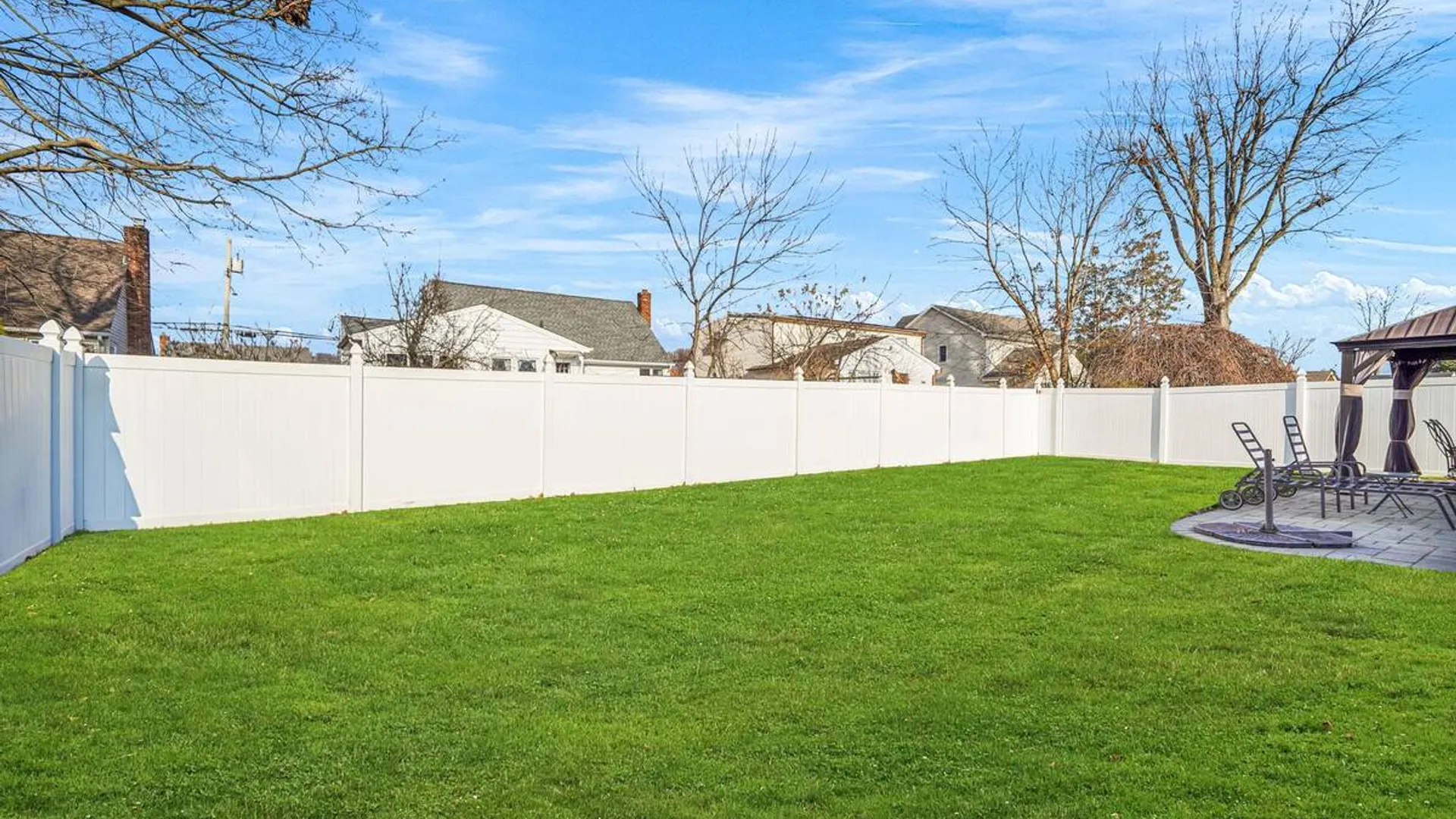 Property at 386 33rd Street, Lindenhurst, NY 11757 17