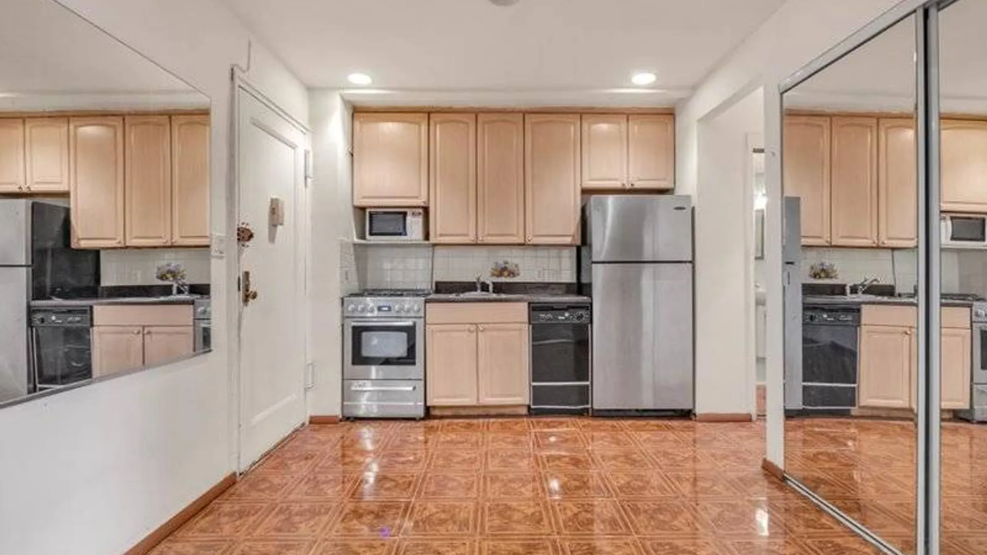 Property at 2 West End Ave, Brooklyn, NY 11235 4