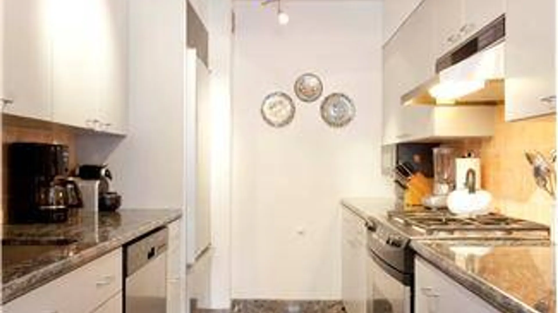 Property at 100 West 57th Street, New York, NY 10019 5