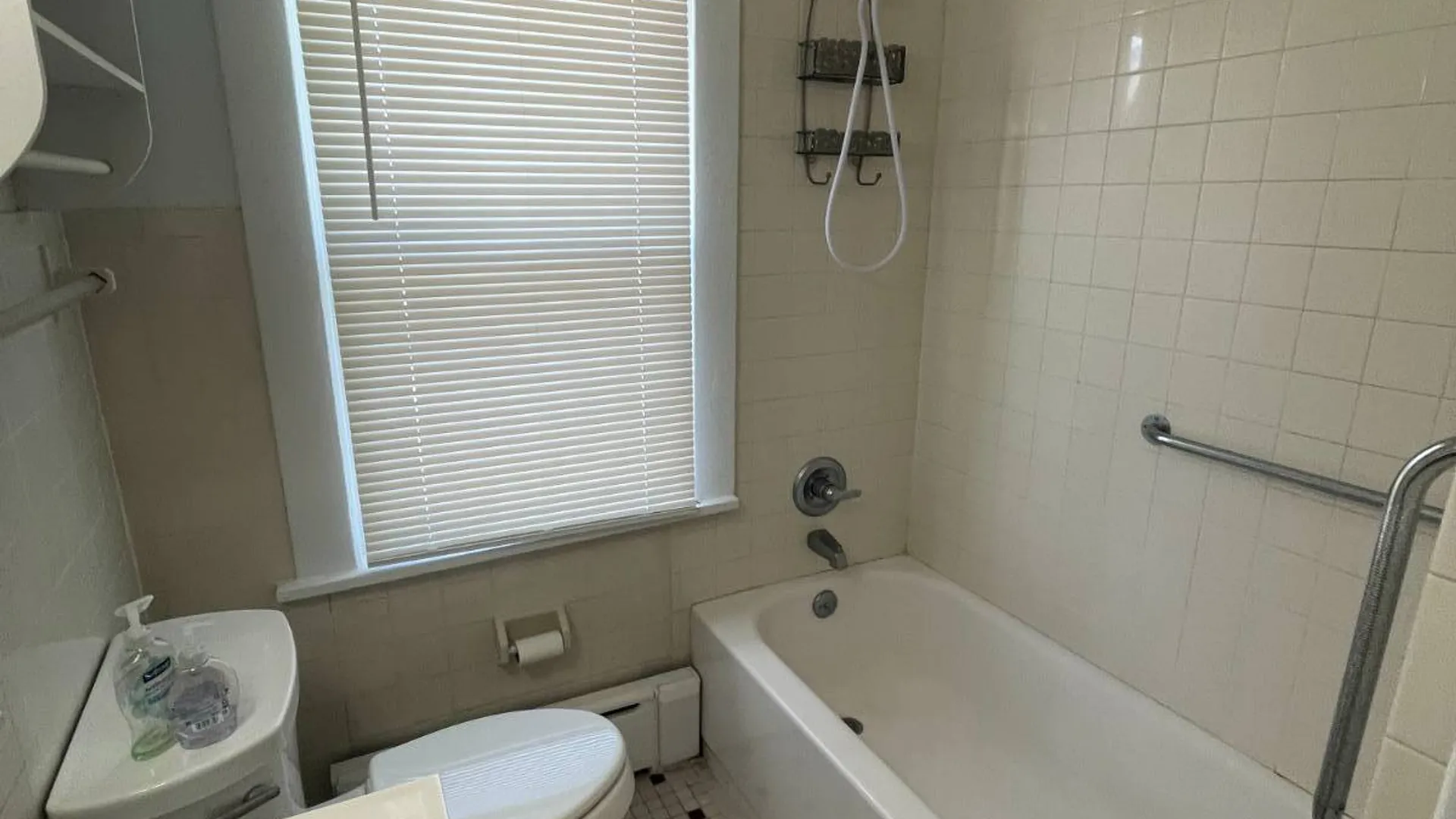 Property at 30 1 st, Glen Cove, NY 11542 7