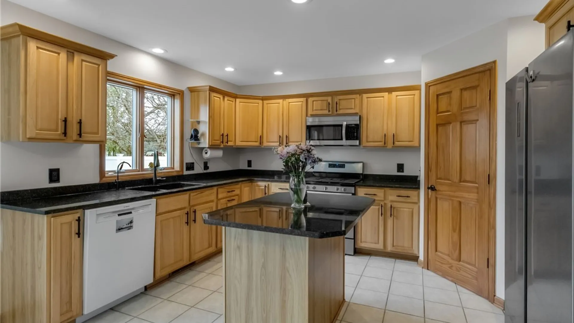 Property at 5435 Mapleton Road, Pendleton, NY 14094 11