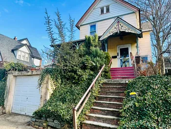 Property at 299 Saint John Ave, Staten Island, NY 10314
