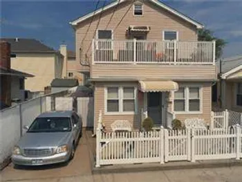 Property at 921 Nugent Ave, Staten Island, NY 10306