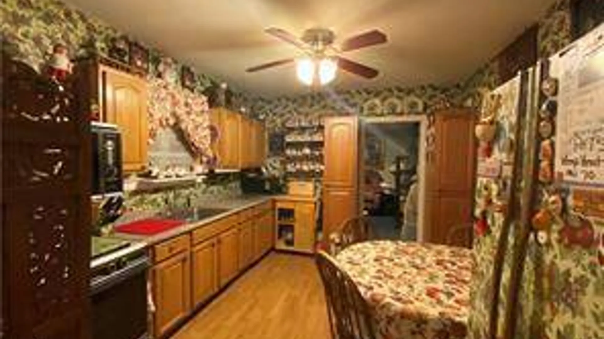 Property at 921 Nugent Ave, Staten Island, NY 10306 2
