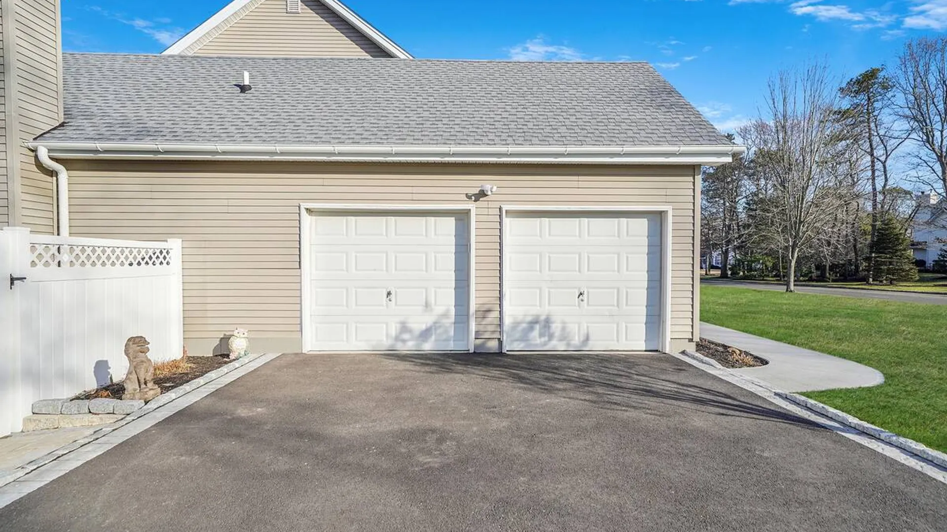 Property at 7 Sander Court, Middle Island, NY 11953 4