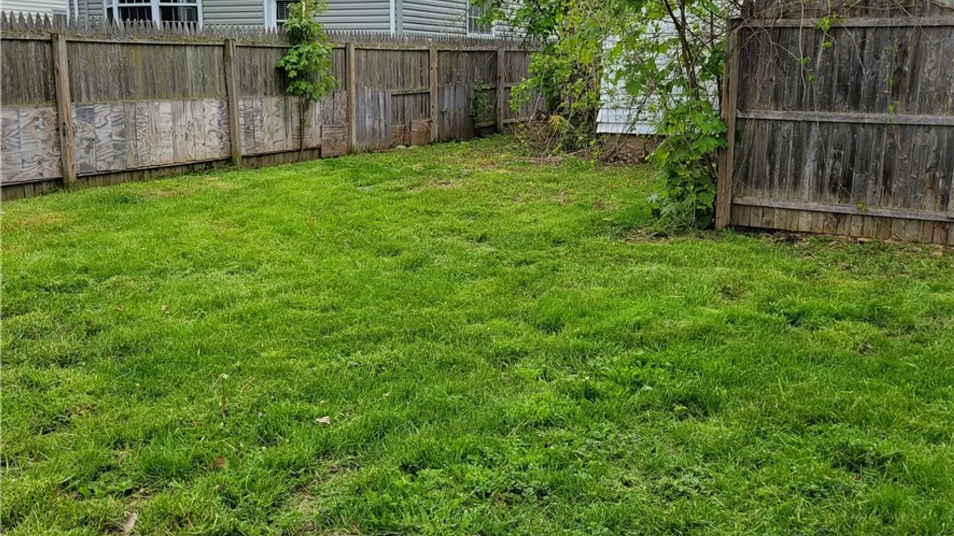Property at 207 Brooklea Drive, Syracuse, NY 13207 28