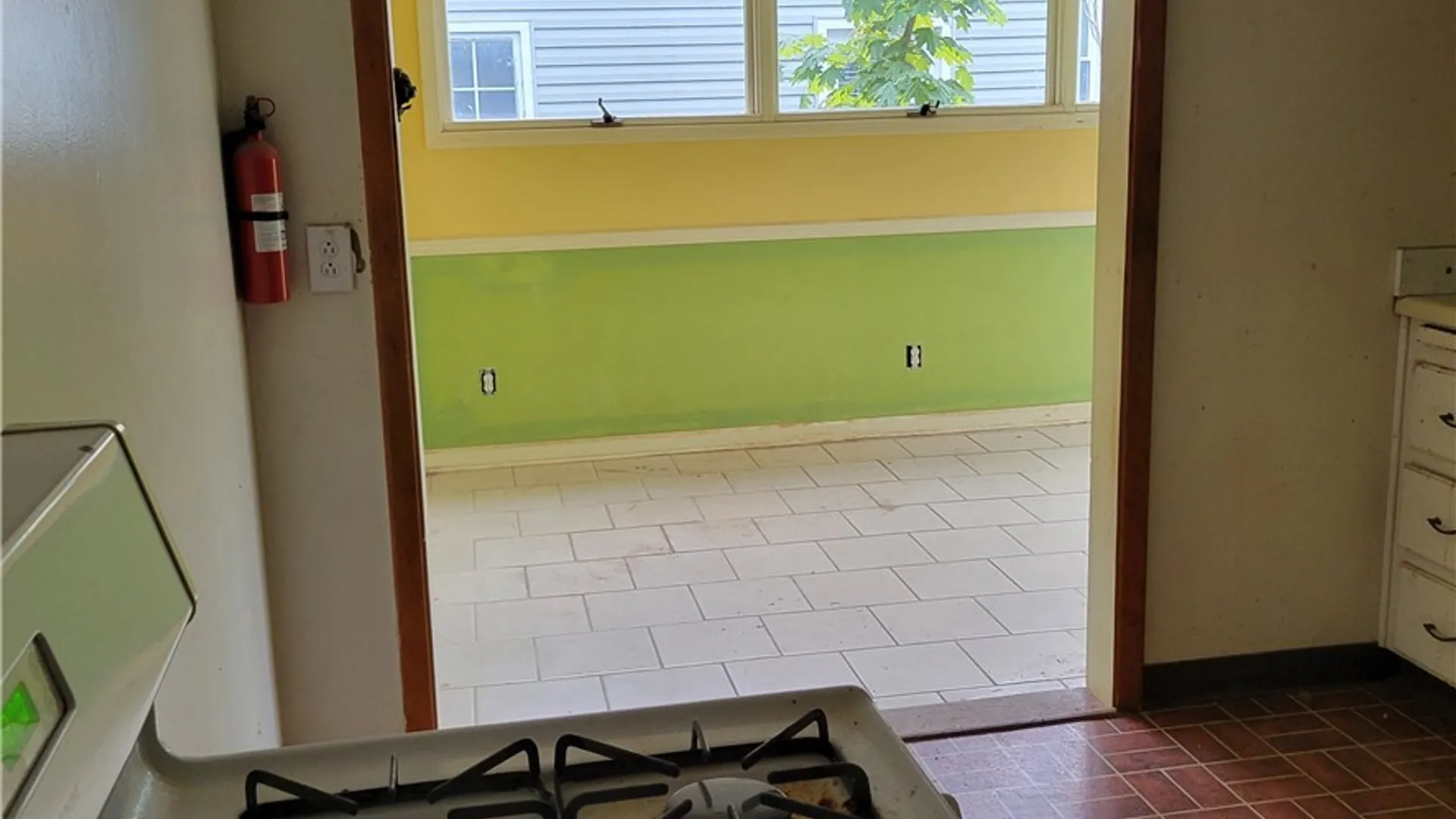 Property at 207 Brooklea Drive, Syracuse, NY 13207 3