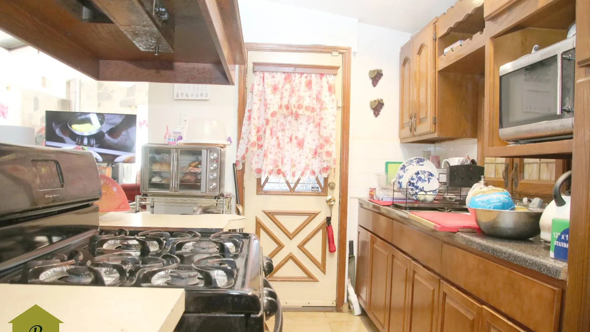 Property at 661 East 87 Street, Brooklyn, NY 11236 8