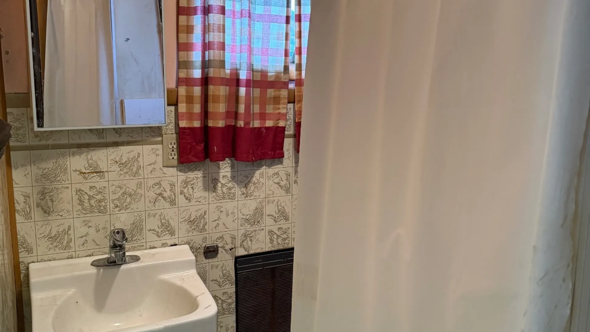 Property at 99 W Grand St, Palatine Bridge, NY 13428 14