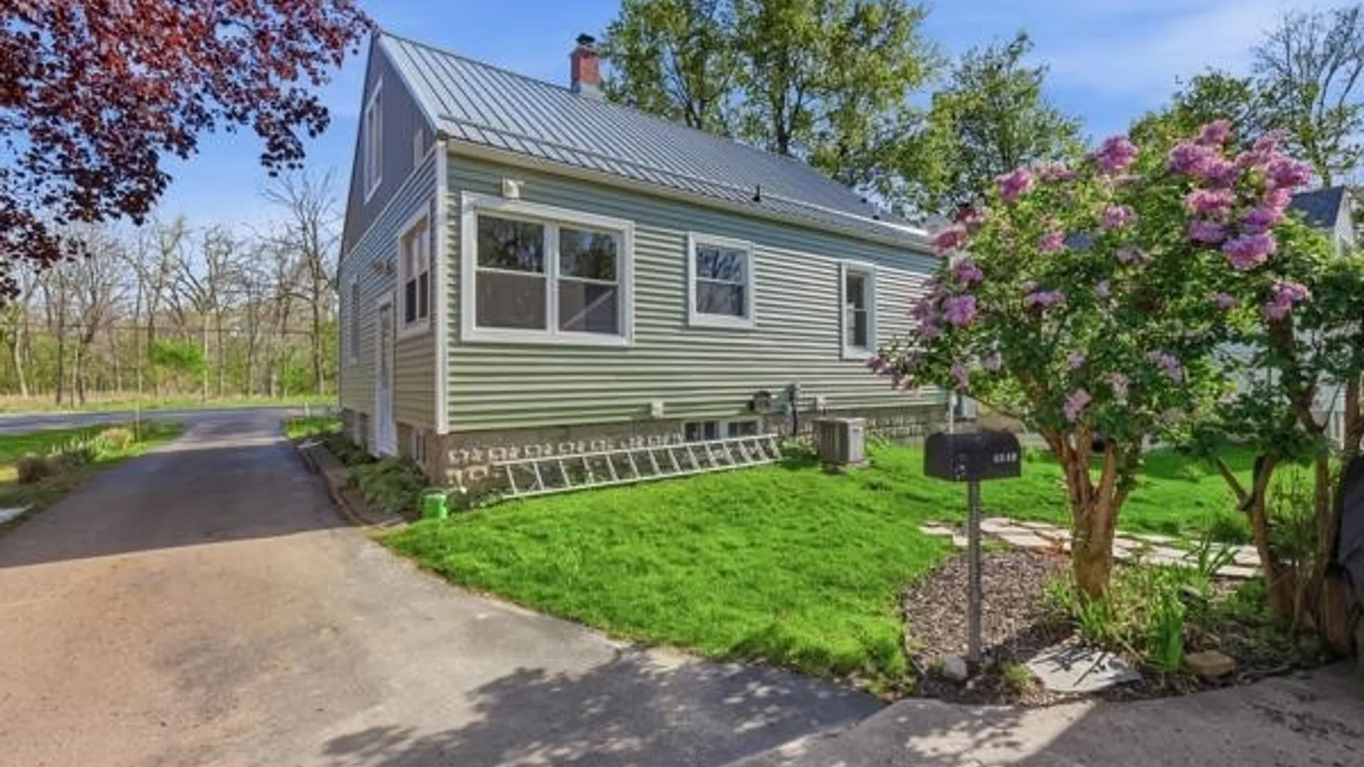 Property at 4340 Seneca Street, West Seneca, NY 14224 3