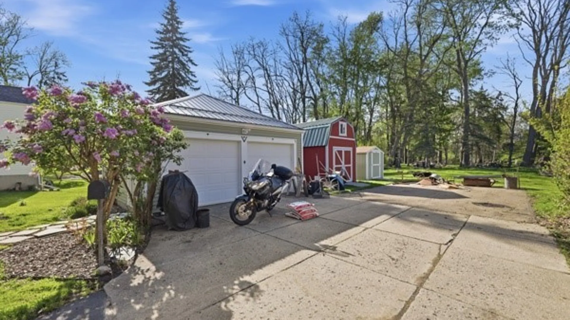 Property at 4340 Seneca Street, West Seneca, NY 14224 4