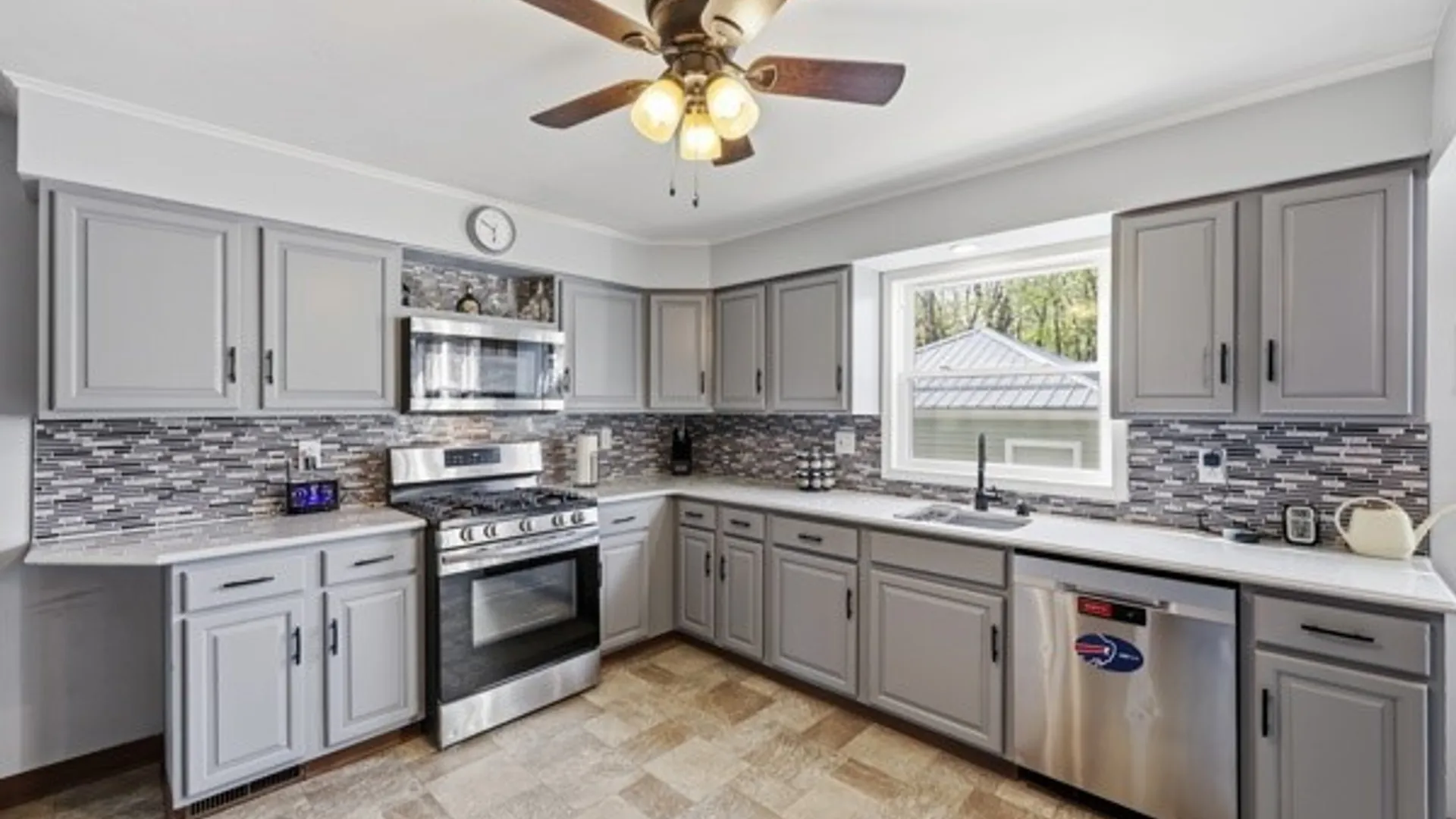 Property at 4340 Seneca Street, West Seneca, NY 14224 5