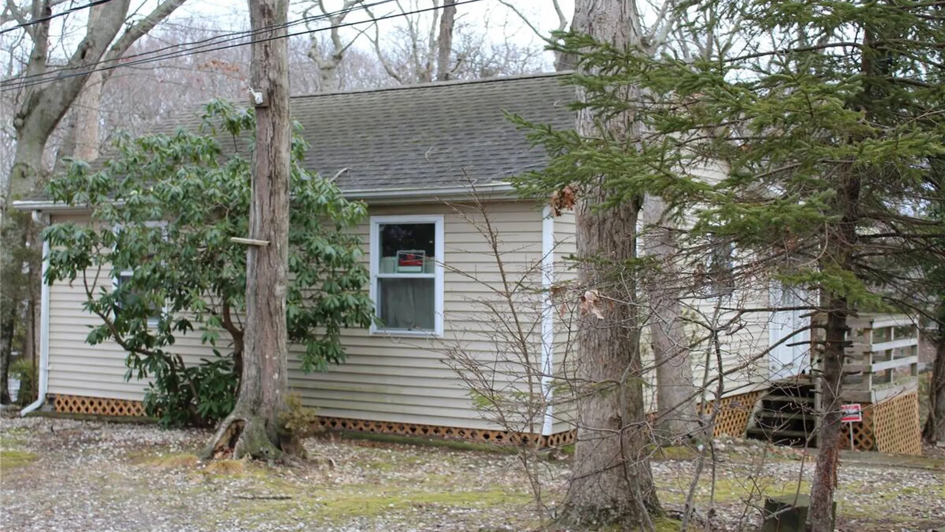 Property at 9 Eastway Path, Baiting Hollow, NY 11933 16