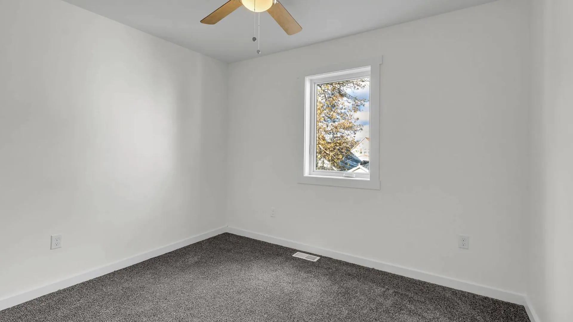 Property at 44 Long Avenue, Cheektowaga, NY 14225 15