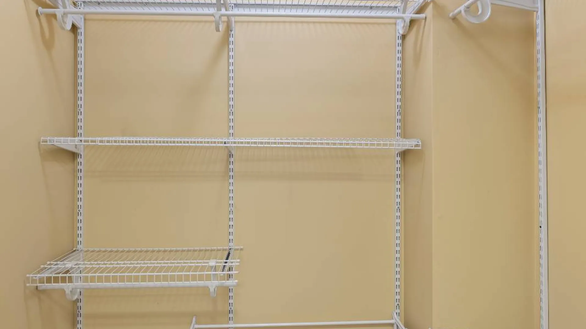 Property at 145 Killarney Dr, Schenectady, NY 12309 28