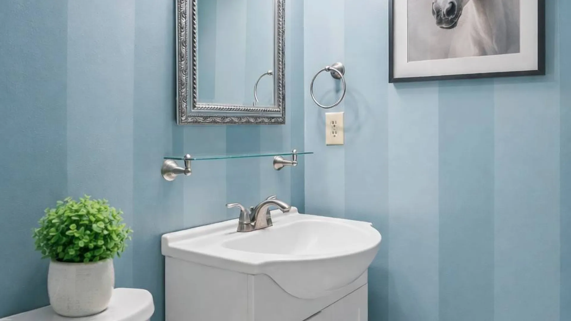 Property at 145 Killarney Dr, Schenectady, NY 12309 35