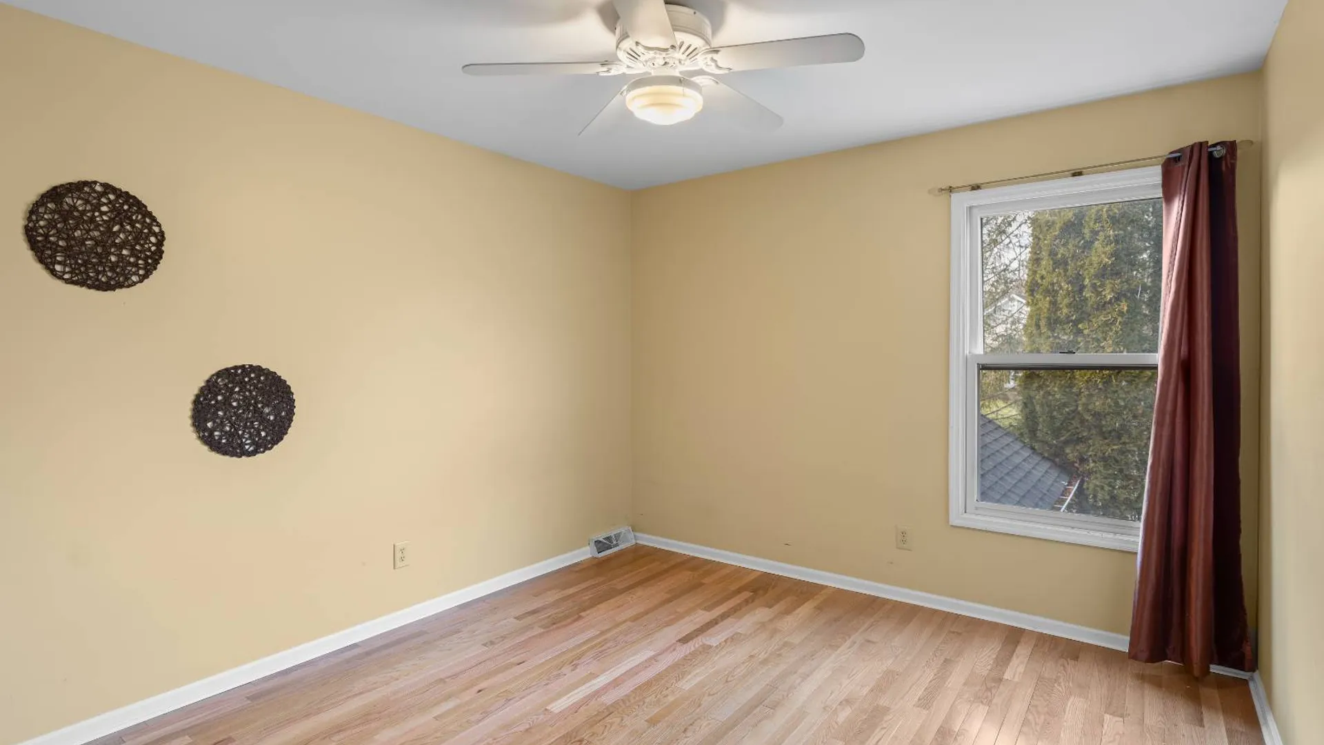 Property at 145 Killarney Dr, Schenectady, NY 12309 42