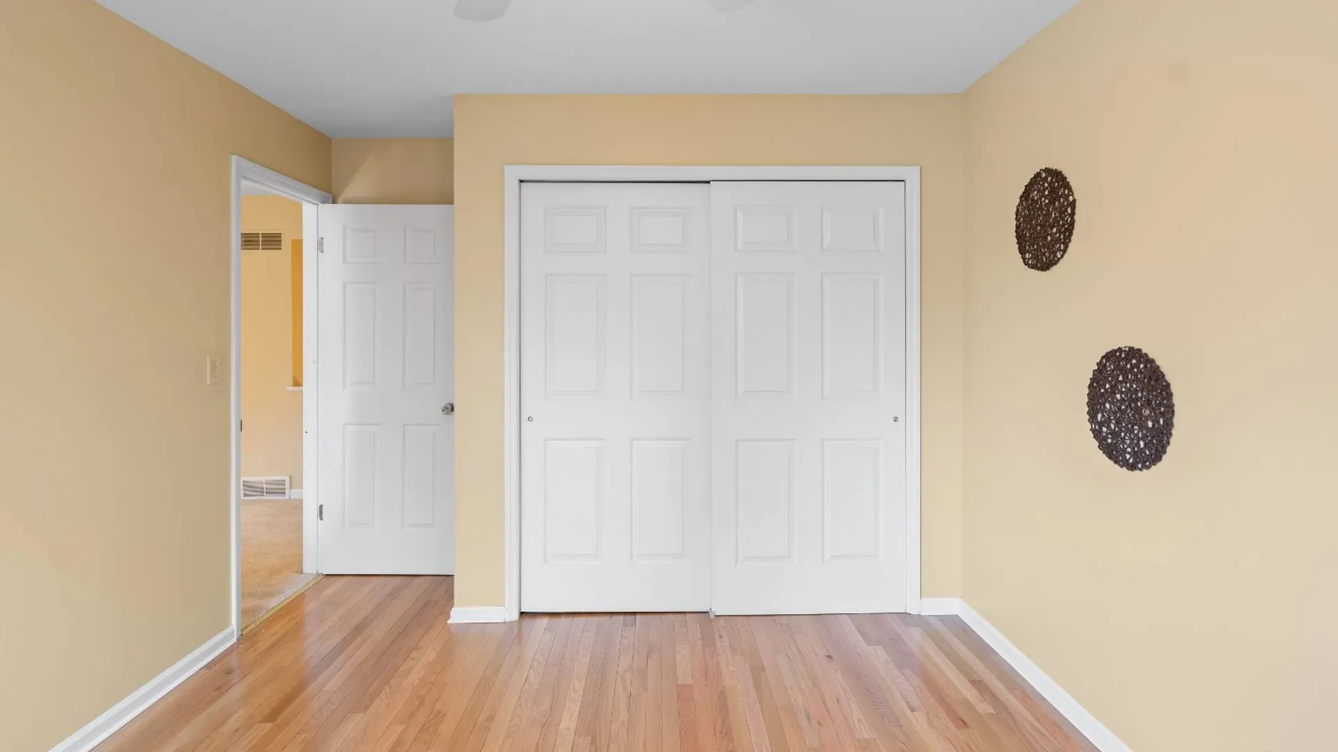 Property at 145 Killarney Dr, Schenectady, NY 12309 44