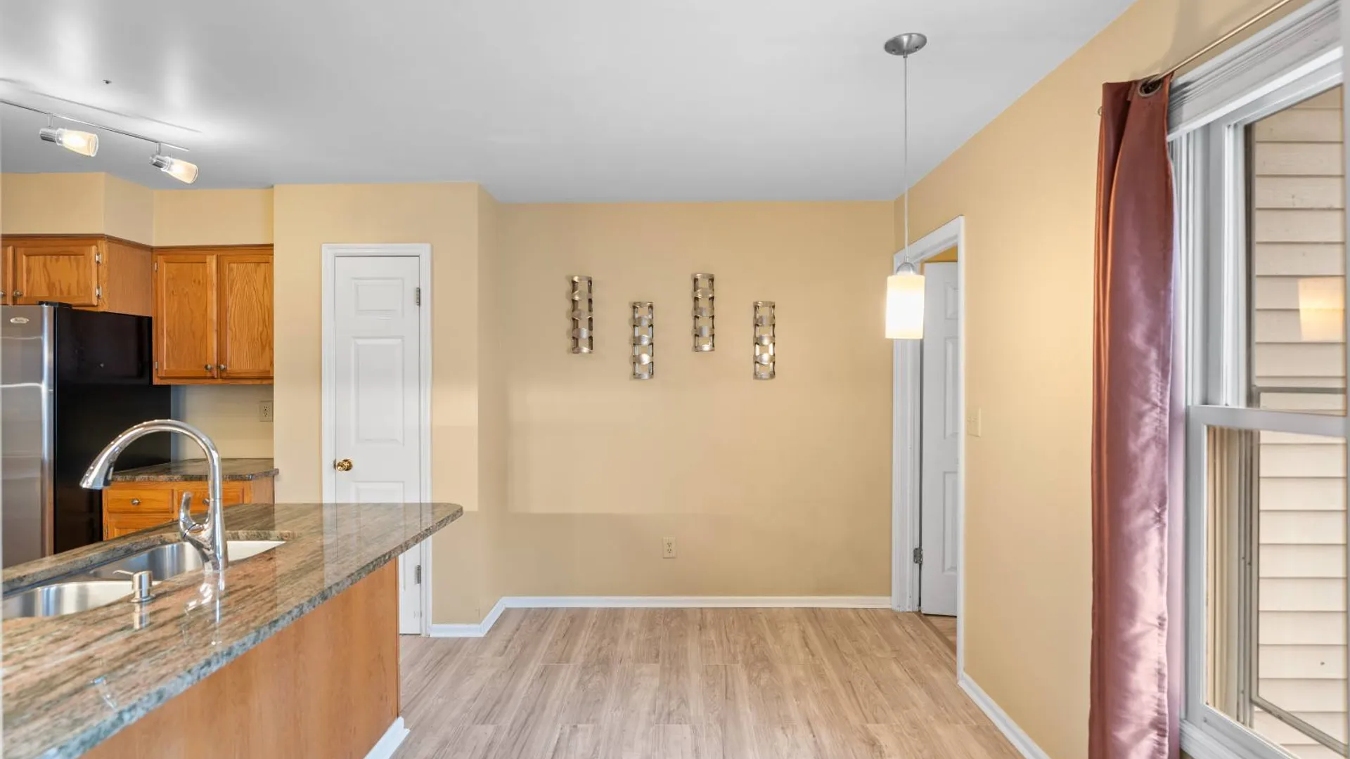 Property at 145 Killarney Dr, Schenectady, NY 12309 7