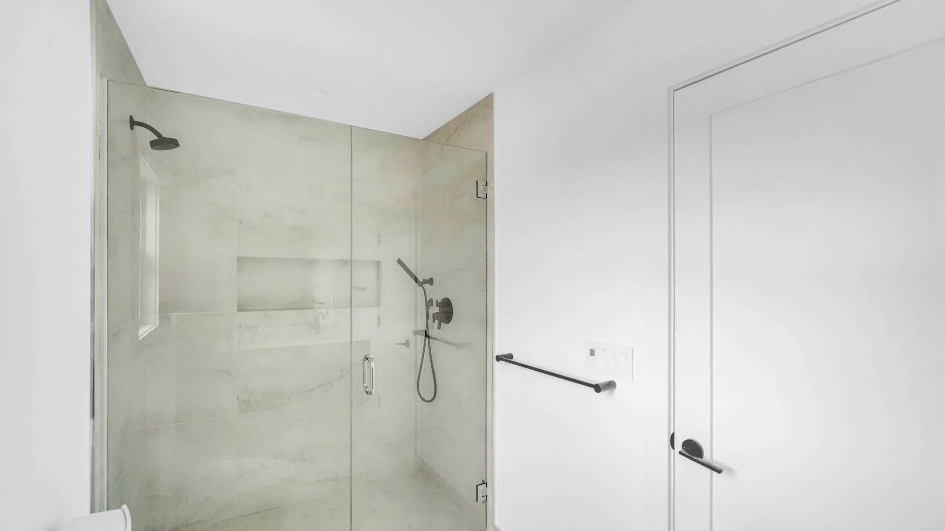 Property at 68 FOSTER AVE UNIT 4, Hampton Bays, NY 11946 15