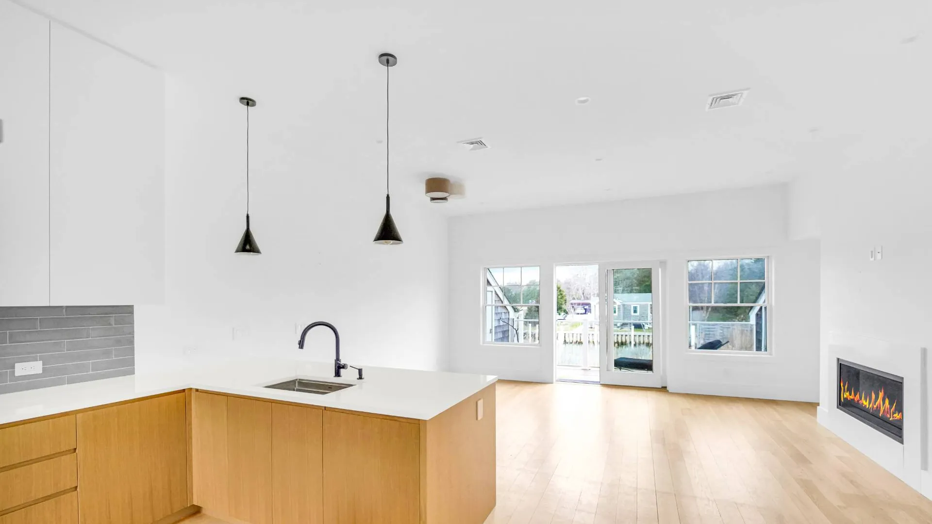 Property at 68 FOSTER AVE UNIT 4, Hampton Bays, NY 11946 4