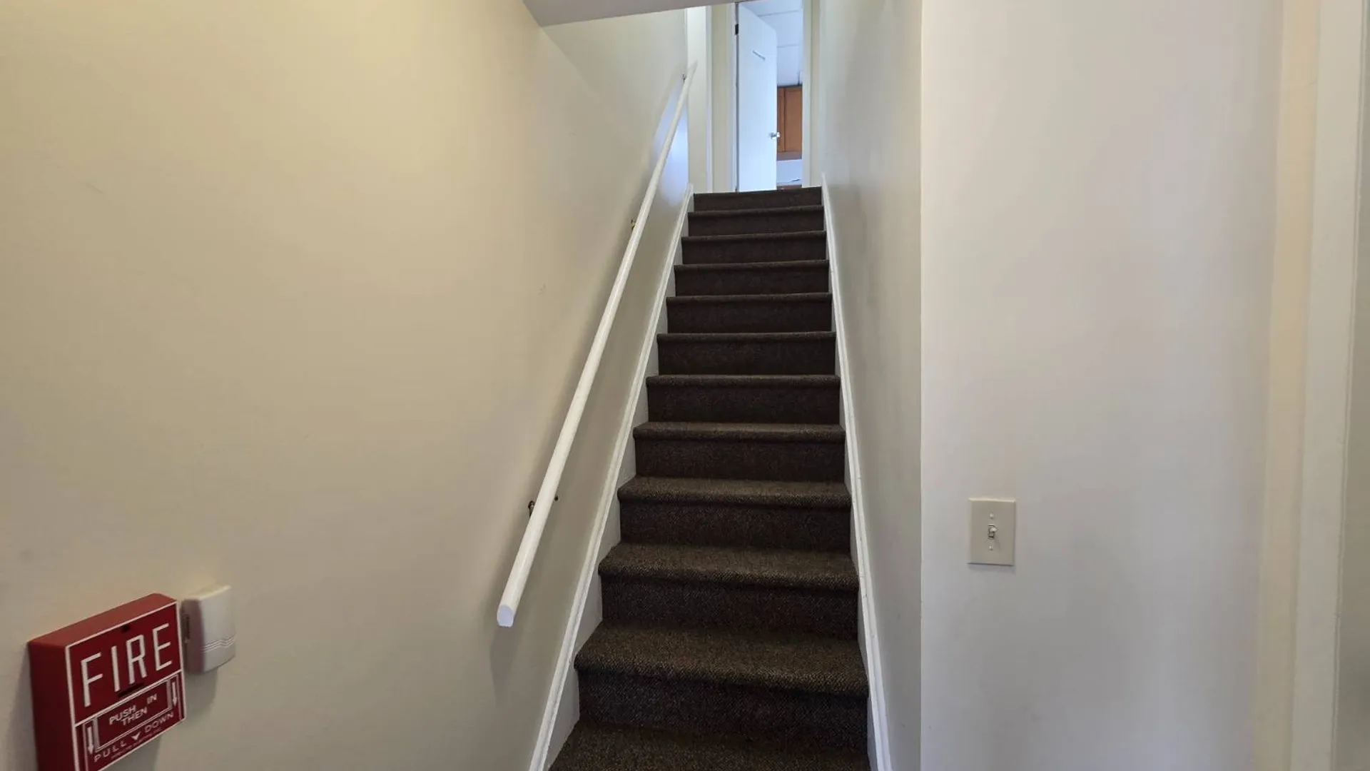 Property at 231 S Plank Rd, Newburgh, NY 12550 3